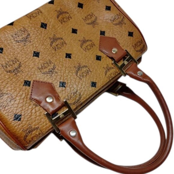 060241BU (L3) MCM Hand Bag Brown PVC - Picture 3 of 9